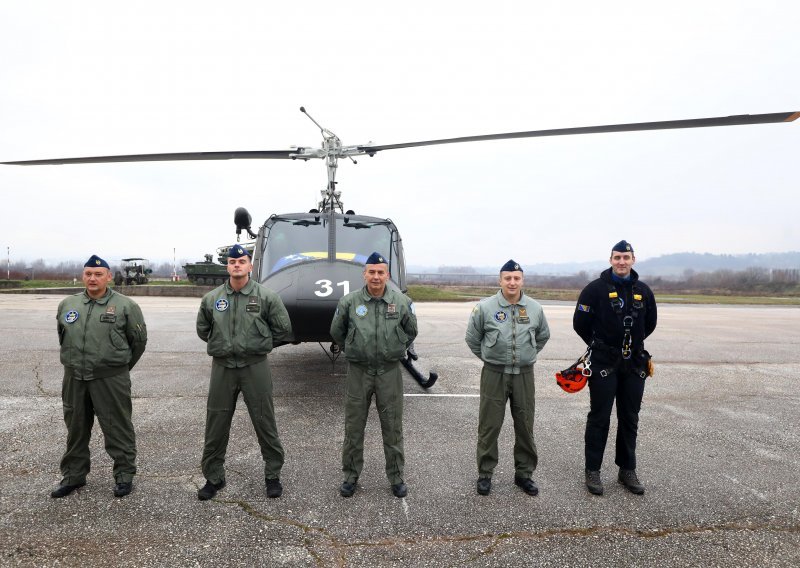 [FOTO] Oružane snage BiH usred krize dobile nove američke helikoptere