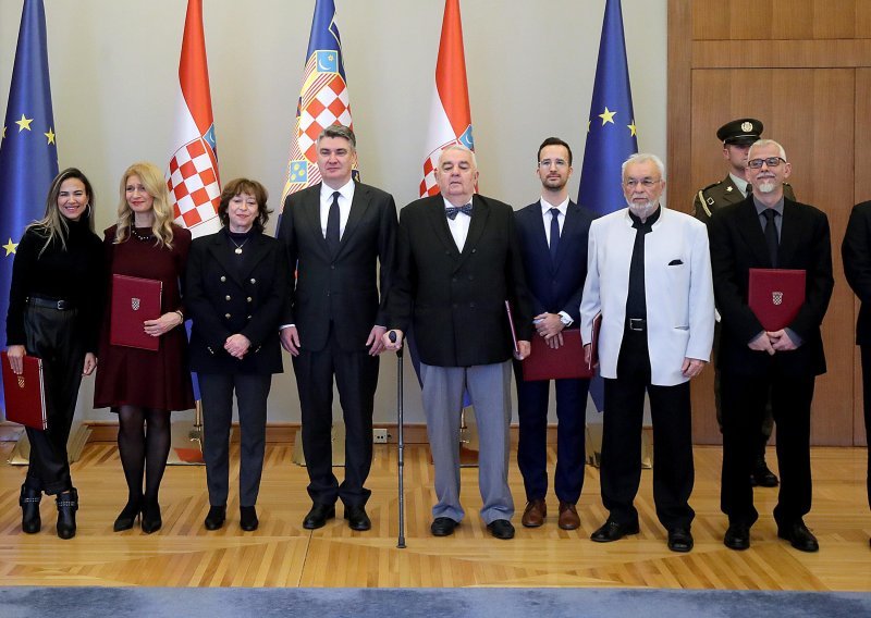 [VIDEO/FOTO] Milanović odlikovao sudionike Hrvatskog proljeća: Hrvatska država stvorena je i obranjena voljom, snagom i hrabrošću malog broja dobrih ljudi