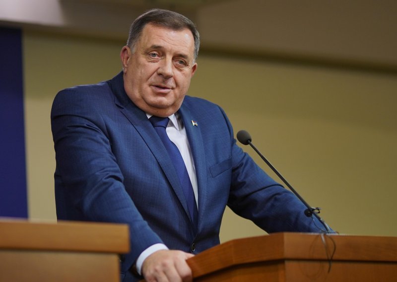 Dodik se obrušio na SAD zbog sankcija: Podupiru muslimane i oporbu