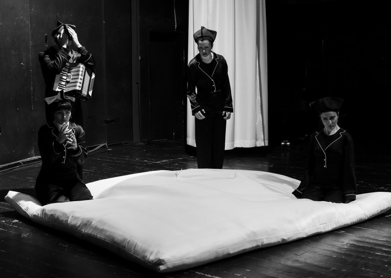 Predstava 'Mornar' u režiji Rajne Racz posljednja je ovogodišnja premijera u Teatru &TD