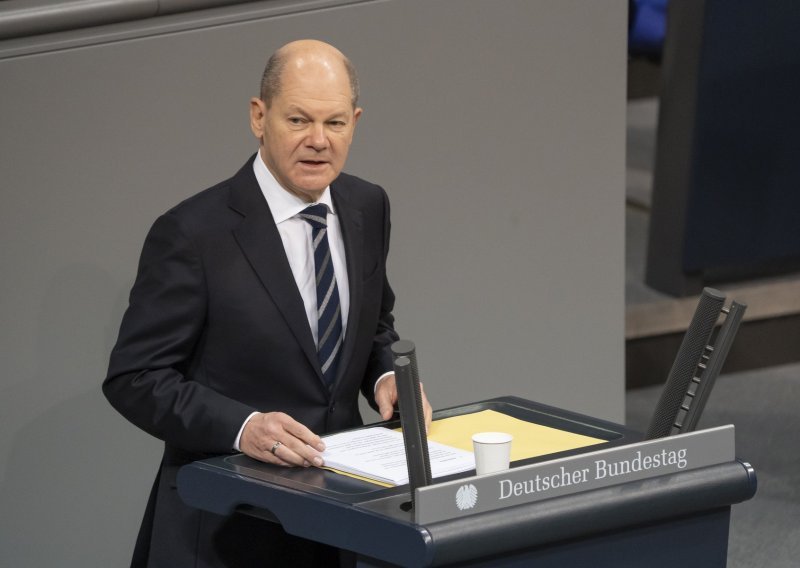 Scholz u Bundestagu predstavio smjernice nove vlade - u prvom planu pandemija, migracije, europska pitanja