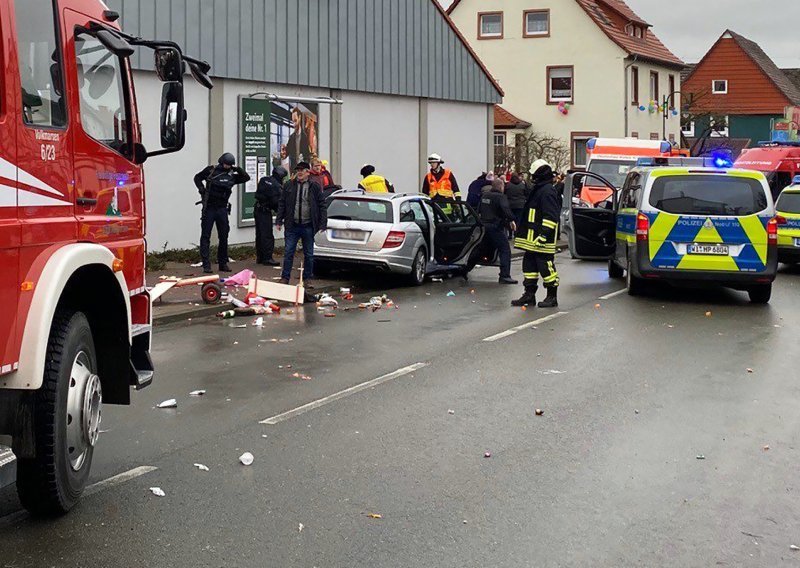 Doživotna kazna za vozača koji se zaletio u karnevalsku povorku u Njemačkoj