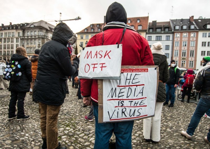 Teorije zavjere šire se brže od virusa. Što je tako privlačno u njima?