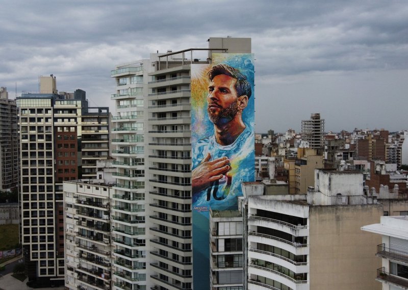 Lionel Messi u rodnom gradu dobio impresivan mural koji su oslikali lokalni umjetnici: Iz druge galaksije...