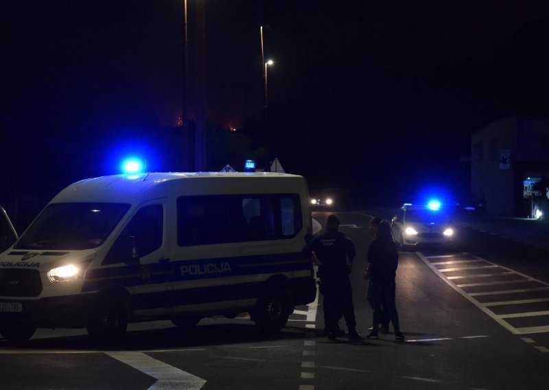 Nesuđeni gradonačelnik Splita s 2,18 promila alkohola u krvi udario  dva parkirana vozila i kontejner