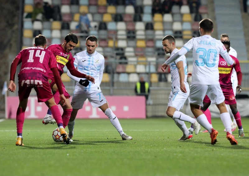 [VIDEO/FOTO] Pogledajte taj gol koji je odlučio regionalni derbi između Rijeke i Istre 1961 te domaćina lansirao na vrh ljestvice; katastrofalni niz Puljana se popeo na 17 utakmica