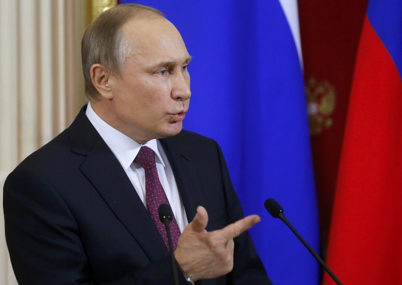 Kremlj: Još je prerano da se Putin izjasni o kandidaturi na izborima 2018.