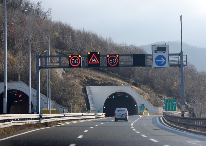 Zbog olujnog vjetra između čvorova Kikovica i Delnice samo osobna vozila