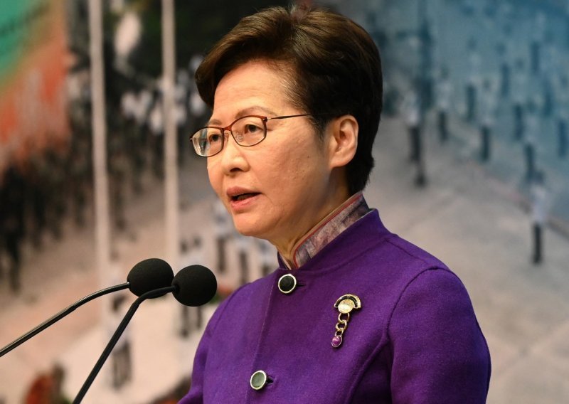 Nadmoćna pobjeda propekinških kandidata na izborima u Hong Kongu