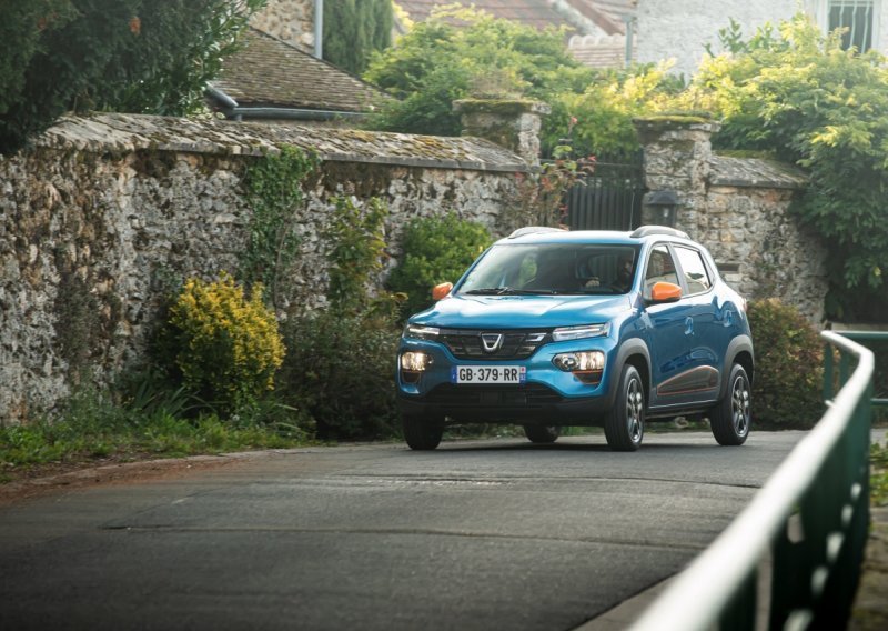 [FOTO] Dacia Spring za zelenu filozofiju: 8 od 10 ljudi u Europi zagovara širu primjenu električnih i hibridnih vozila u narednom desetljeću