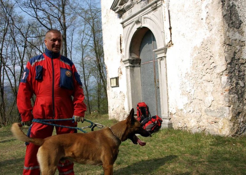 Pas Scooby nakon 15 godina napustio je Hrvatsku gorsku službu spašavanja: 'Spasio je mnoge živote'
