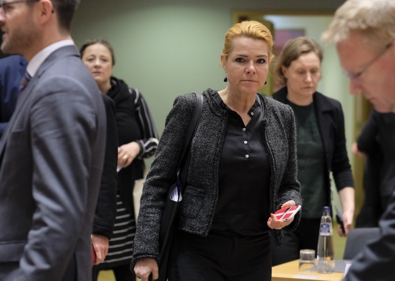 Bivša danska ministrica za migracije isključena iz parlamenta; nezakonito razdvajala azilantske parove