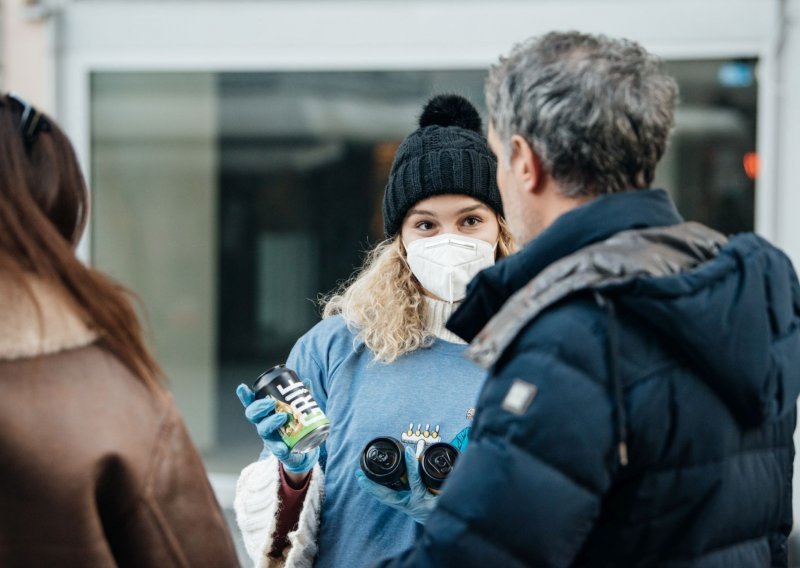 Grif počastio Zagrepčane pivom koje odaje počast obrtnicima