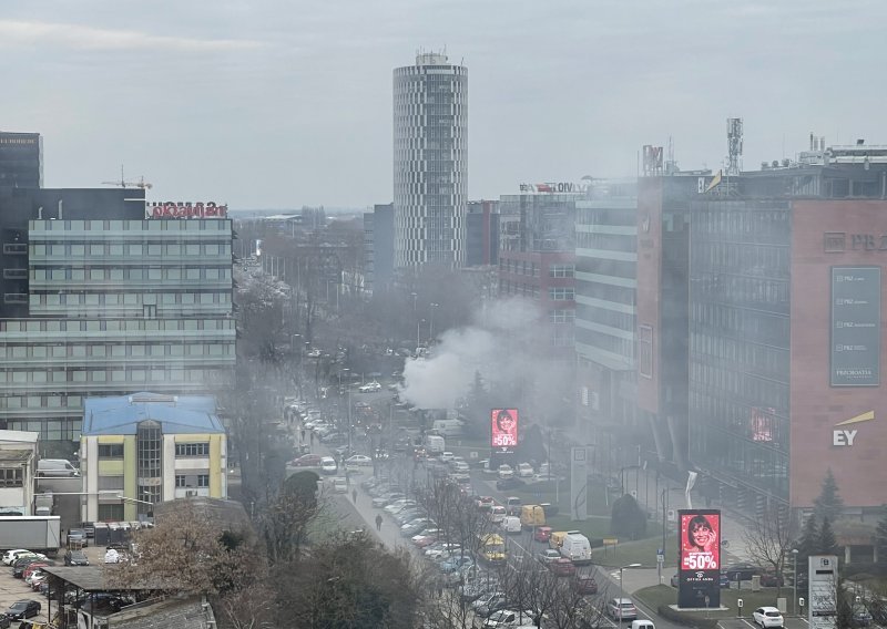 [FOTO] Buknuo požar u poslovnoj četvrti u središtu Zagreba, zapalio se kontejner