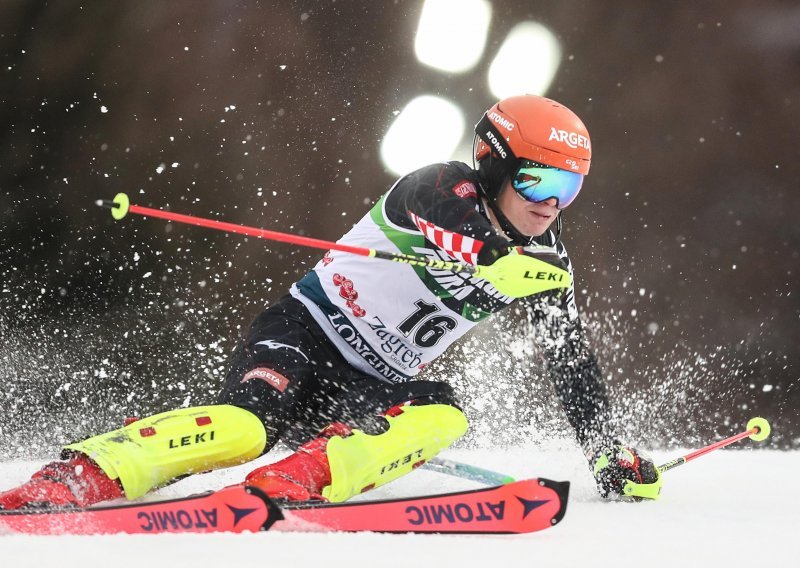 Zubčić i Vidović izborili drugu vožnju noćnog slaloma, ali zaostatak za vodećima je velik