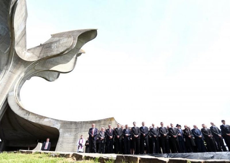 Veleposlanici u Jasenovac poslali predstavnike