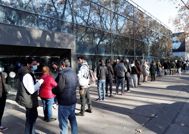 Sud odobrio noćni policijski sat u Kataloniji; na snazi od petka