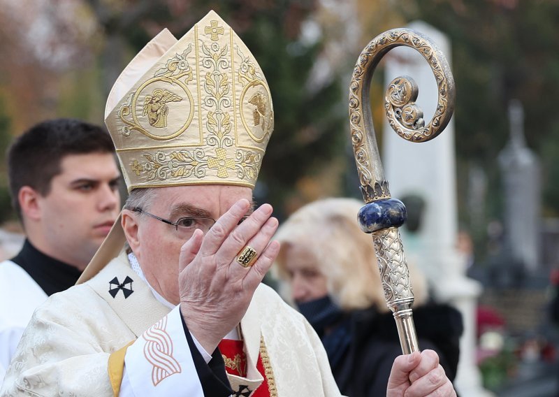 Božićna čestitka kardinala Bozanića: Bog ulazi u ljudsku svakidašnjicu