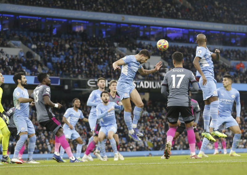 Golijada na Etihadu; ManCity u 25. minuti vodio 4:0, Leicester u deset minuta zabio tri gola; uslijedila je drama