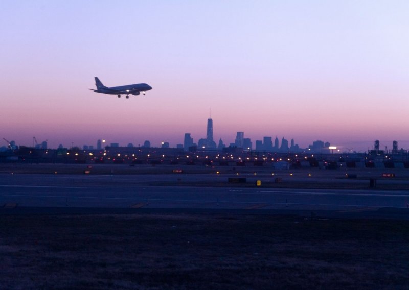 Piloti u izolaciji: U jednom danu otkazano skoro 1200 letova u SAD-u