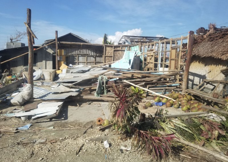 Posljedice tajfuna na Filipinima: 389 mrtvih, 64 nestalih