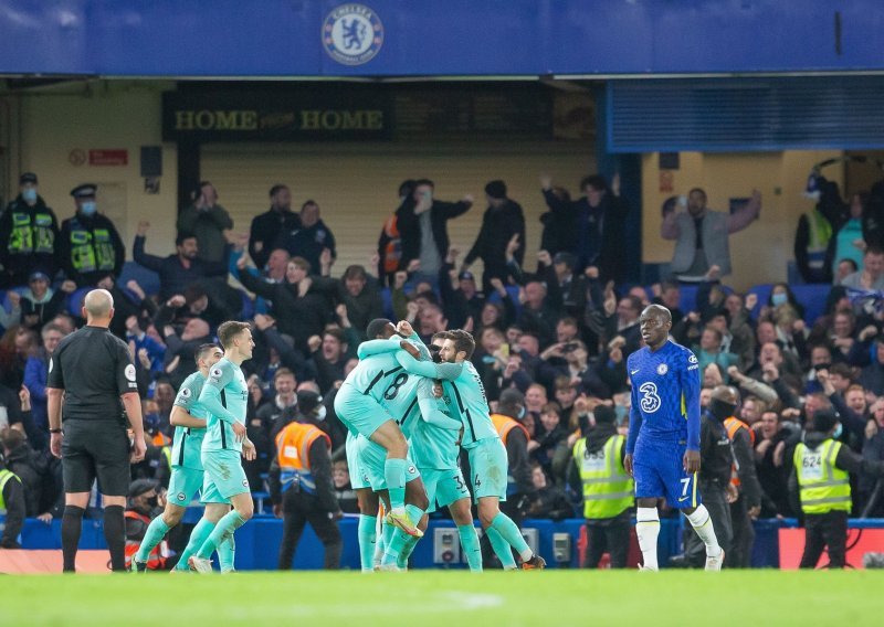 Manchester City dobio neočekivani novogodišnji poklon. Chelsea u sudačkoj nadoknadi ostao bez dva boda i pogurao Građane još bliže naslovu