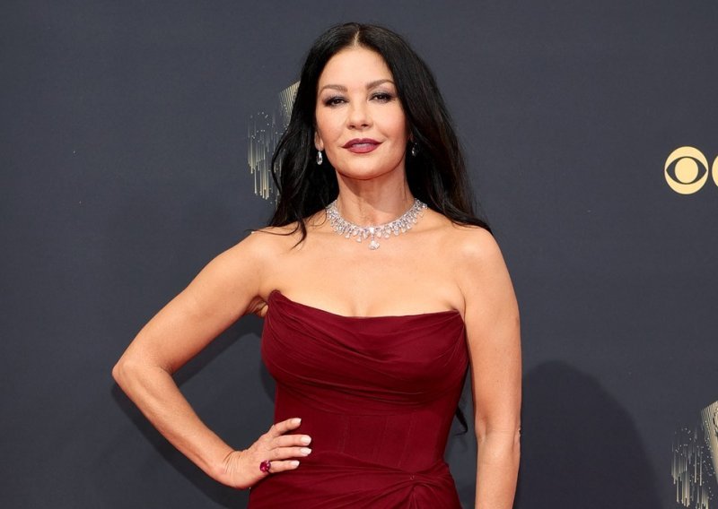 Obožavatelji je zasuli komplimentima: Catherine Zeta-Jones izgleda nevjerojatno u bikiniju