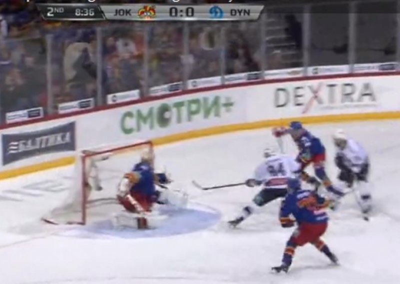 Čudesna reakcija golmana; najbolja obrana sezone u KHL-u!