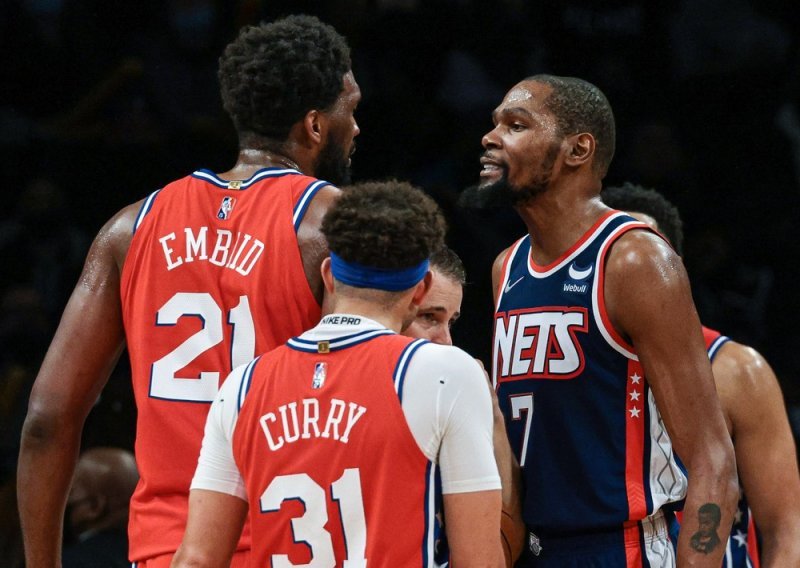 Kevin Durant se nakon deset dana vratio u momčad Netsa i odigrao je kao MVP, ali Philadelphia i Joel Embiid očitali su im lekciju