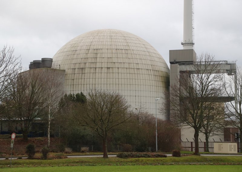 Njemačka gasi tri nuklearna reaktora