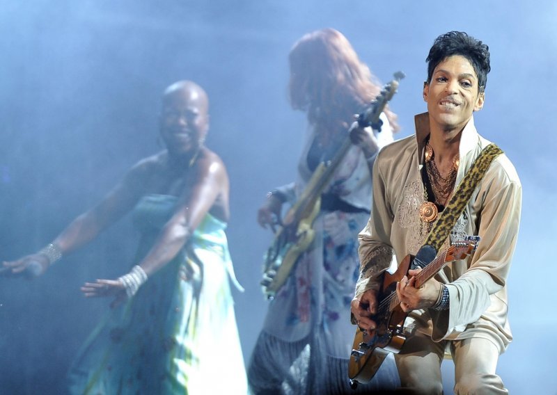 Stevie Wonder i prijatelji na koncertu za Princea