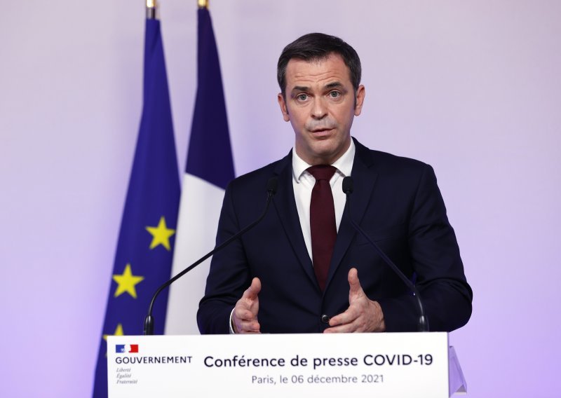 Francuska skraćuje vrijeme za docjepljivanje protiv covida na četiri mjeseca