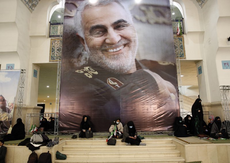 Iranski predsjednik: Osvetit ćemo Sulejmanija ako se Trumpu neće suditi