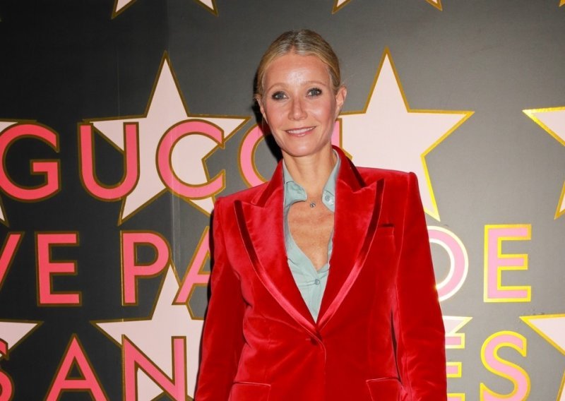 Gwyneth Paltrow pokazala nikad viđene zajedničke fotografije svoje djece i supruga Brada