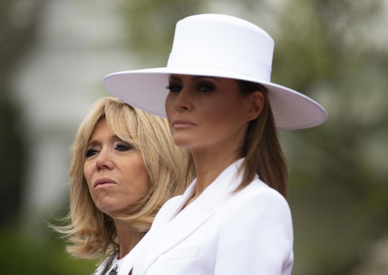 Šešir ispod kojeg se Melania Trump krila nakon Trumpove izvanbračne afere odlazi na aukciju; poznata je i početna cijena