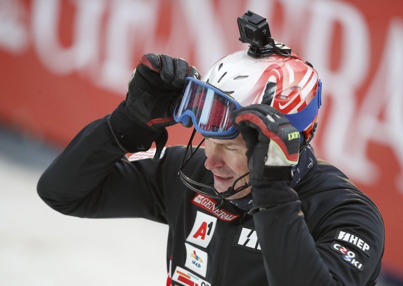 [FOTO] Ivica Kostelić testirao Crveni spust i poslao poruku skijašima. Progovorio je i o lišću na stazi