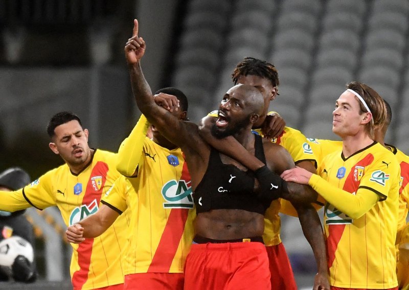 Lille ispao iz Kupa unatoč vodstvu 2:0 i Grbićevoj obrani penala. Sekunde su ih dijelile od prolaza dalje...