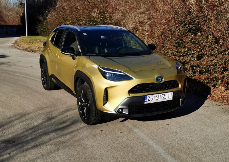 [FOTO/VIDEO] Vozili smo Toyotu Yaris Cross HSD Adventure: Izvrstan hibridni gradski SUV B-segmenta će se sjajno snaći i izvan asfalta