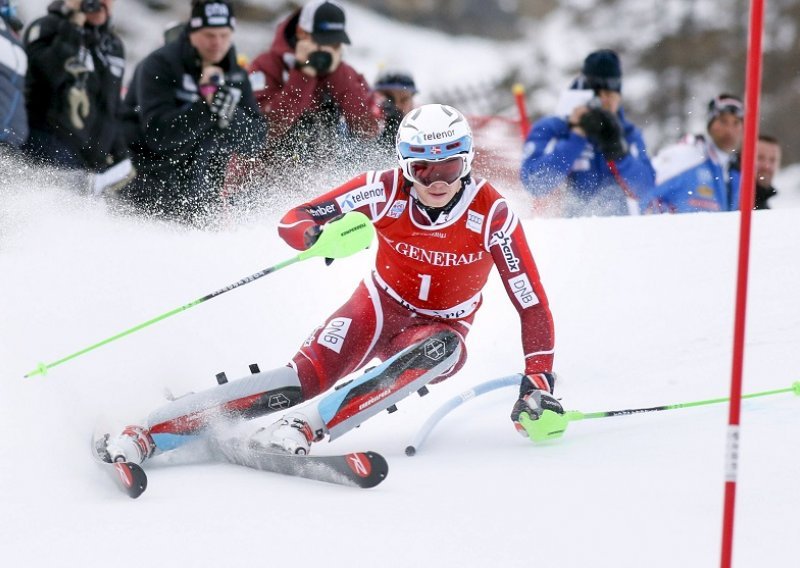 Ivica Kostelić prespor, Kristoffersenu prvi slalom sezone