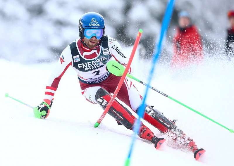 Strani mediji i skijaši ogorčeni zbog slaloma na Sljemenu te se pitaju tko je dozvolio takvu utrku; organizatora prozivaju zbog teške ozljede