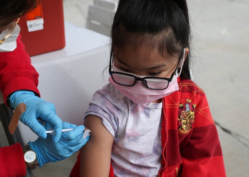 WHO preporučuje smanjenu dozu Pfizerova cjepiva za mlađe od 12 godina