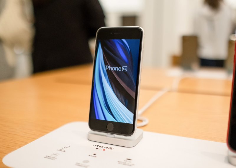 Apple ovog proljeća priprema novu verziju najjeftinijeg iPhonea - evo detalja