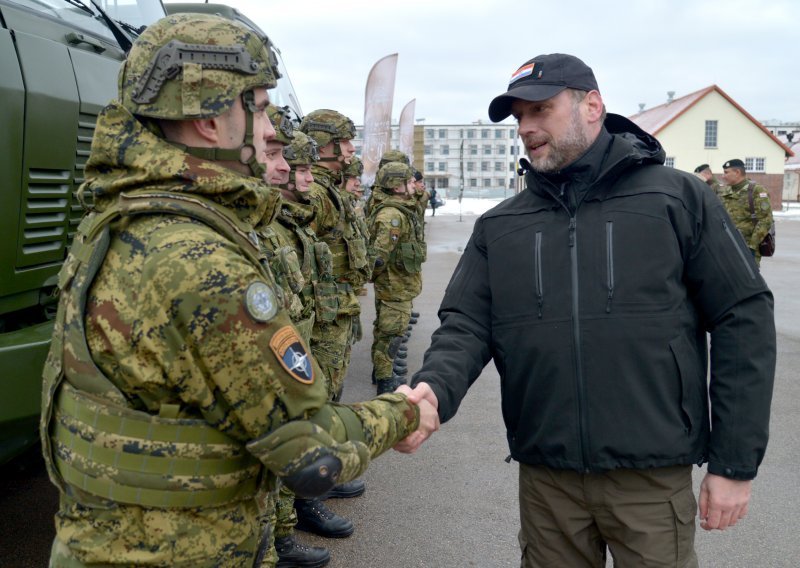 Banožić u Poljskoj posjetio hrvatske vojnike u NATO misiji: U novoj rotaciji s hrvatskim kontingentom, zamijenit ćemo postojeće naoružanje
