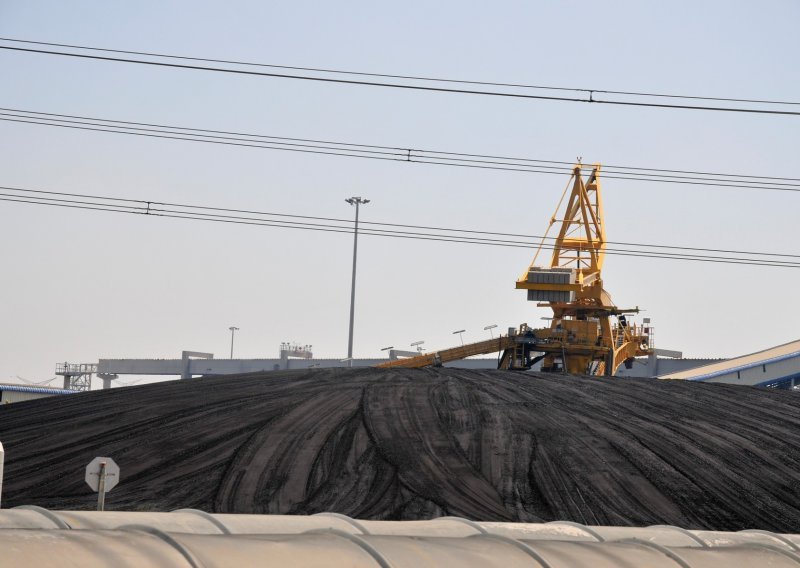 Potrošnja ugljena u svijetu mogla bi dosegnuti rekordne razine iz 2013., stručnjaci upozoravaju da je opskrba 'tijesna'