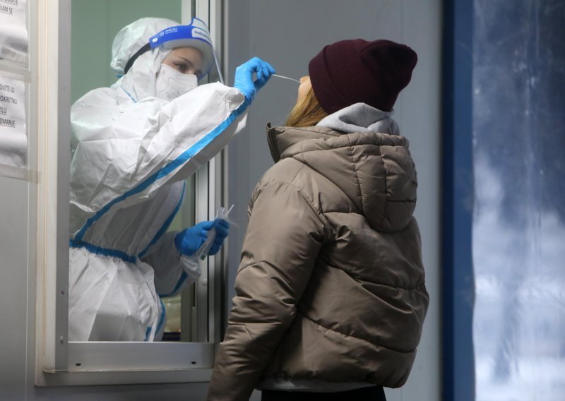 NZJZ poziva Zagrepčane da otkažu termin PCR testiranja ako ne mogu doći; zadnjih dana na testiranju se nije pojavilo do 250 ljudi