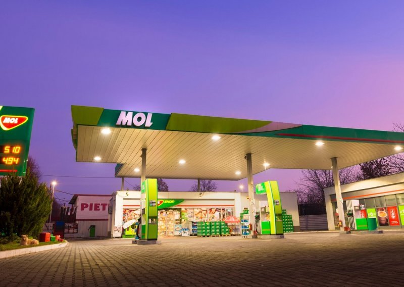 MOL u Poljskoj kupuje 417 benzinskih crpki