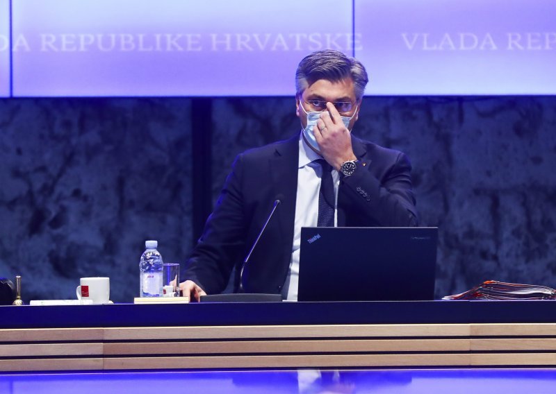 Plenković: Broj novozaraženih se ne odražava na broj ljudi koji su hospitalizirani i na respiratorima