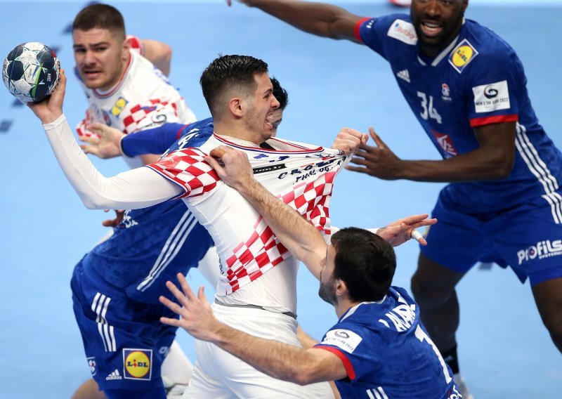 [FOTO] Hrvatska otvorila Euro s porazom! U rovovskoj borbi mladi Kauboji nisu uspjeli iznenaditi Francuze koji su bili preveliki zalogaj na početku Europskog prvenstva