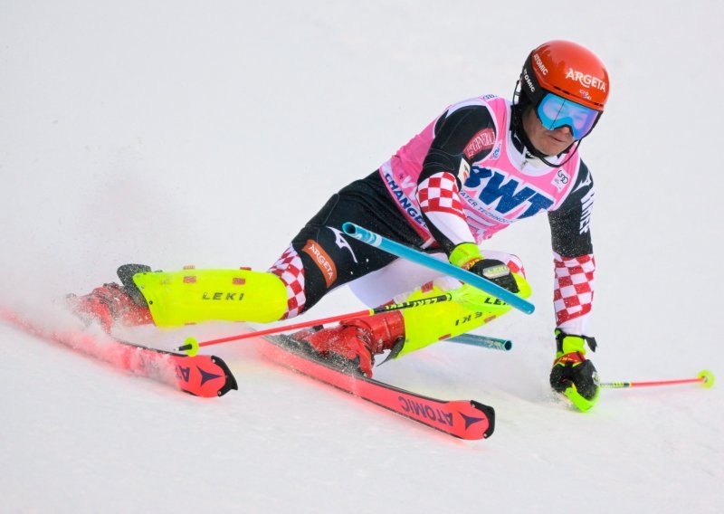 Prva vožnja slaloma u Wengenu kobna za sve hrvatske skijaše; Filip Zubčić bio je blizu, ali je i on ostao bez drugog laufa