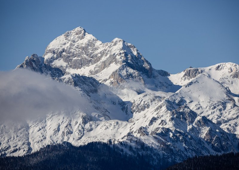 Crni vikend u slovenskim planinama: Stradala četiri planinara